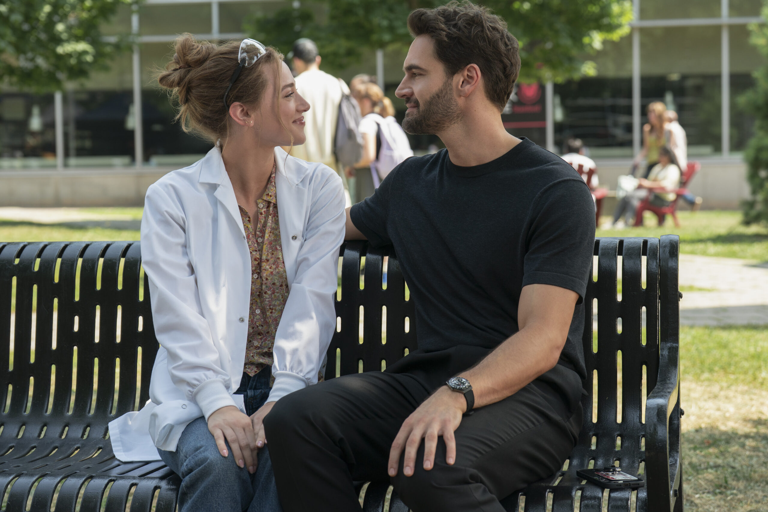 5 film e serie TV con fake dating da vedere se hai amato The Love Hypothesis